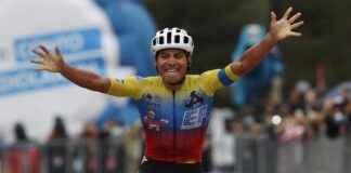 GIRO D’ITALIA: IL TEATRO DELL’ETNA SCONVOLGE LA CLASSIFICA. Caicedo all'arrivo
