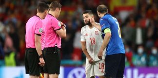 Chiellini al tavolo dei più grandi difensori italiani della storia Giorgio Chiellini e il buffetto a Jordi Alba